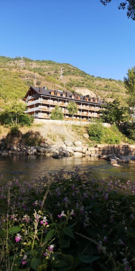 Precioso Calido Apartamento En Sort Con Terrazaアパートメント エクステリア 写真